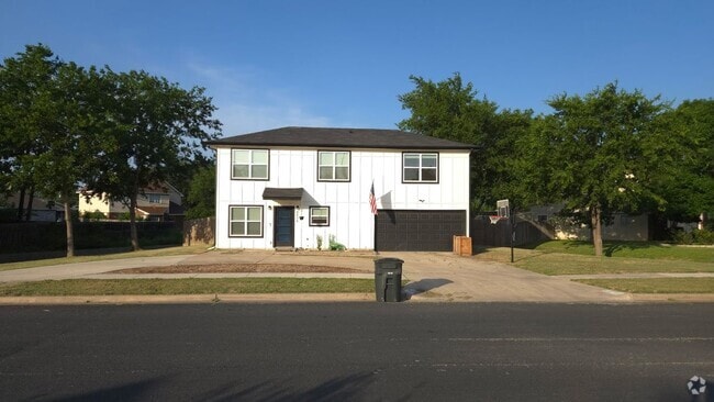 Building Photo - 4814 White Rock Dr Rental