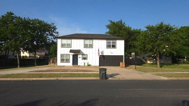 Building Photo - 4814 White Rock Dr Rental