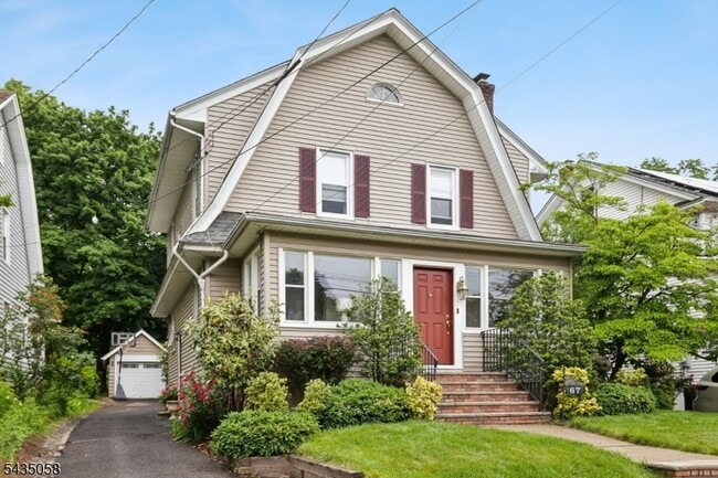 Photo - 67 Midland Blvd