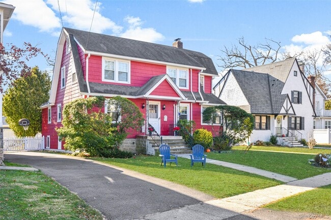 Photo - 1083 Hunter Ave