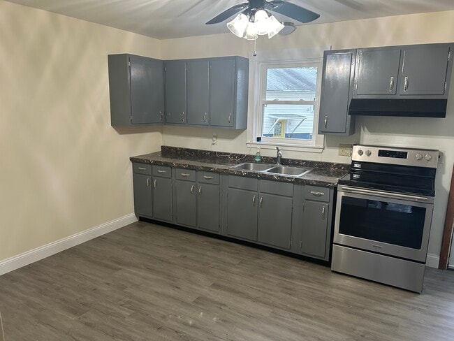 Kitchen - 180 Johnson St Unidad 180 Johnson St #1