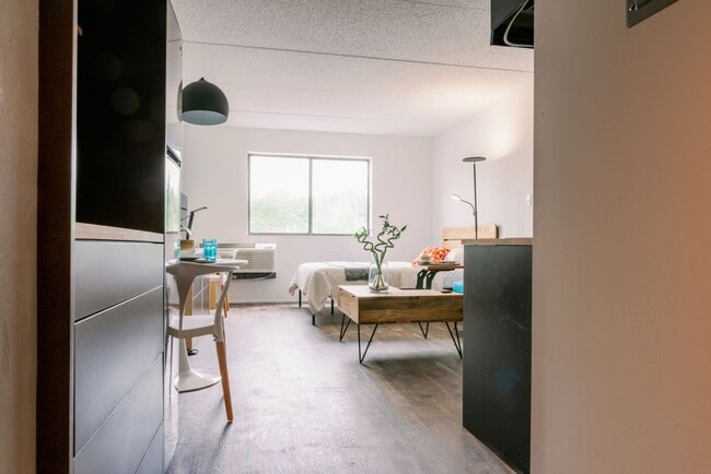 Photo - 275 Research Pkwy - Encore Apartments