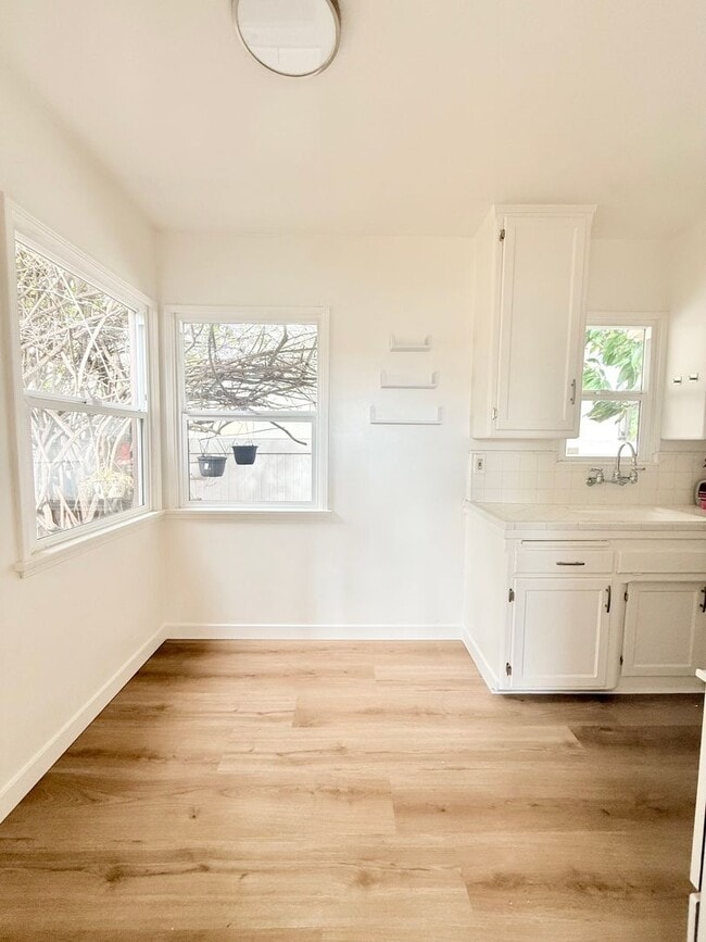 Photo - 3-515-514 Avenue C Unit 515 1/4