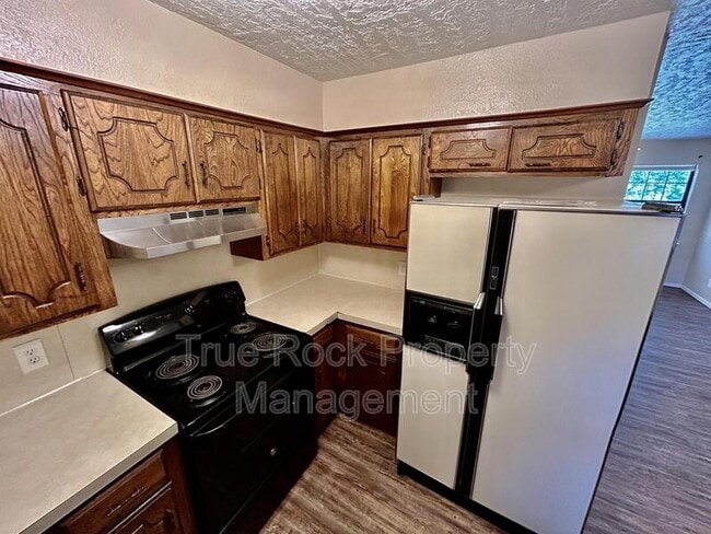 Photo - 308 SE 10th