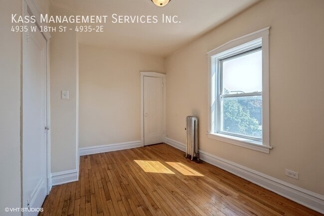 Photo - 4935 W 18th St Unit 4935-2E