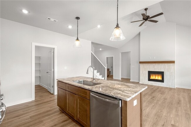 Photo - 2304 N Presley St