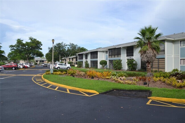 Photo - 9727 Hammocks Blvd Unidad 207D