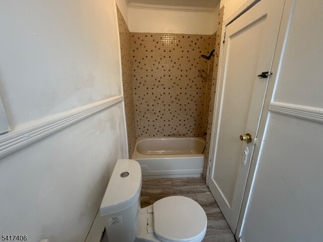 Photo - 205 Chancellor Ave Unit 2