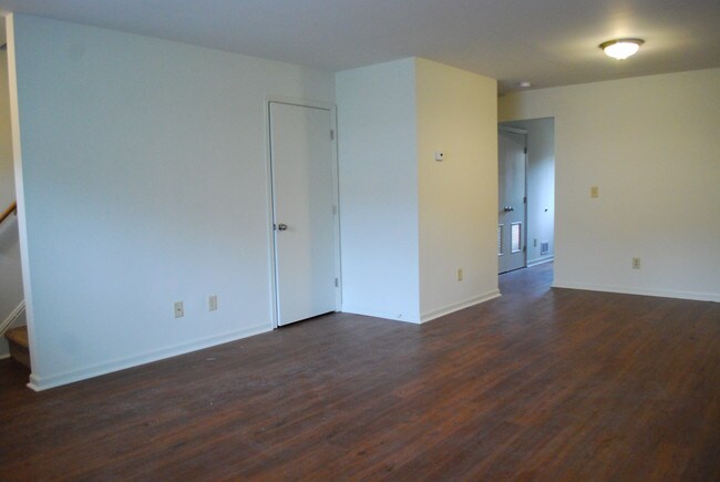 Photo - Vintage Court Apartments