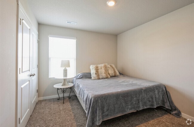 Building Photo - 2602 NW 35th Ln Rental
