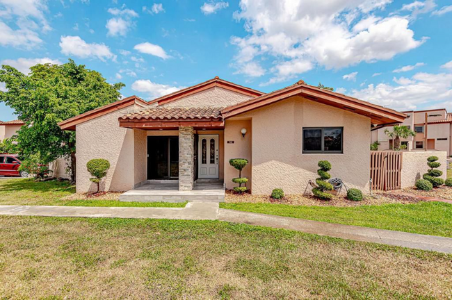 Photo - 740 NW 105th Pl House