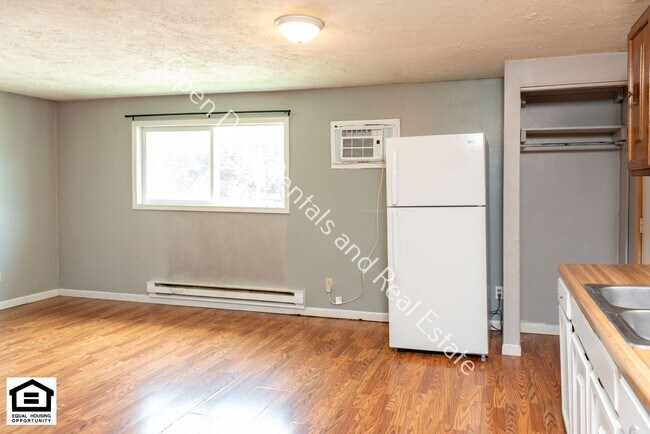 Photo - 501 N Broadway St Unidad F