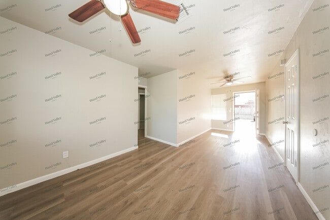 Photo - 5910 S Ross Ave