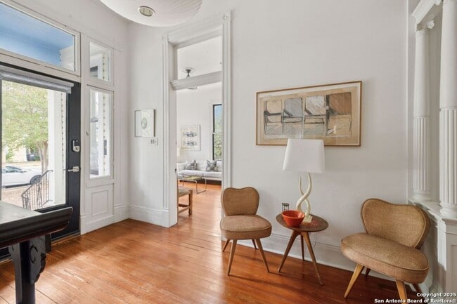 Photo - HISTORIC CHARM IN KING WILLIAM