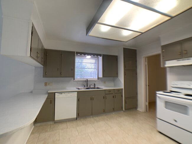 Photo - 3111 Gilmer Rd