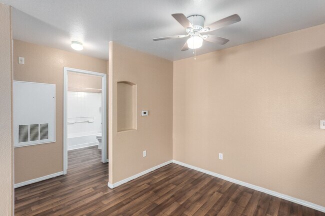 Photo - CHARMING 2 BED 2 BATH CONDO NEAR NELLIS AI...