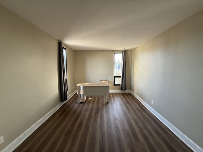 Photo - 400 Lutz St Unit 4