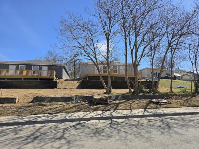 Photo - 1005 N Quincy Ave
