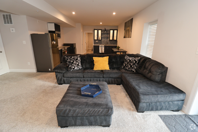 Building Photo - 4703 Tripper Ln Unit B Rental