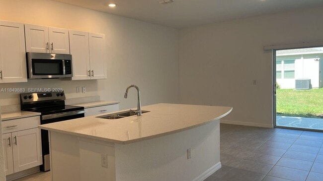 Photo - 2565 Penguin Blvd