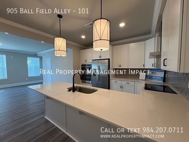 Photo - 905 Ball Field Alley-101