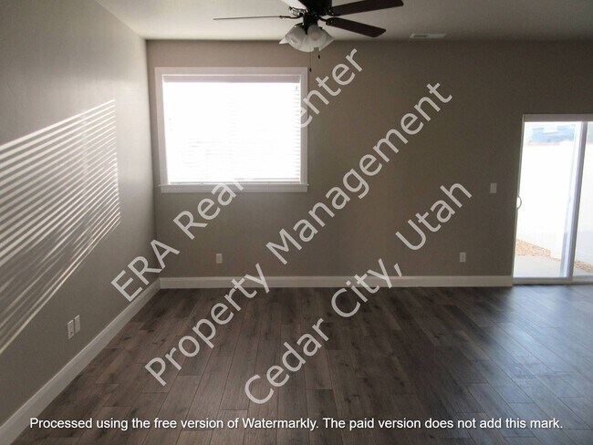 Photo - **Move-In Bonus!!! 3 bed - 2.5 bath - Newer town home living in the heart of Cedar City!