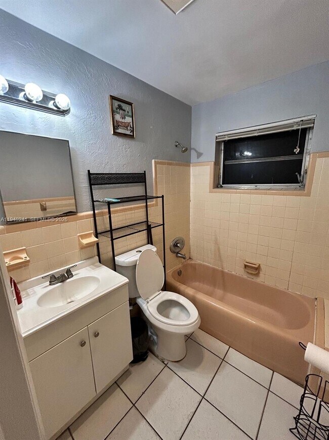 Photo - 1221 NW 5th Ave Unit 2