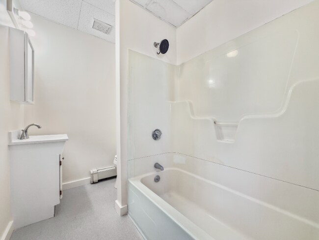 Photo - 8 Colby St Unidad 2