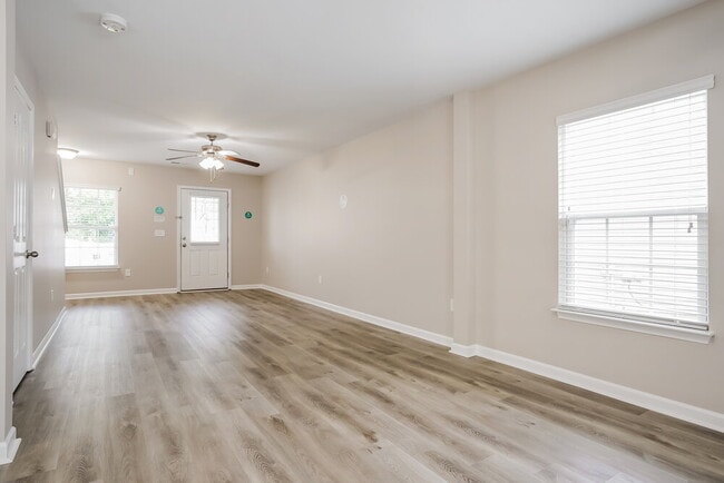 Photo - 8012 Spiderlily Ct