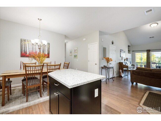 Photo - Gorgeous 3 Bed, 2 Bath Condo in Fantastic ...
