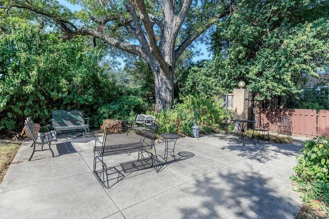 Photo - 1500 N Garrett Ave Unit #1500