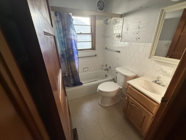 Photo - 2913 Taylor Ave