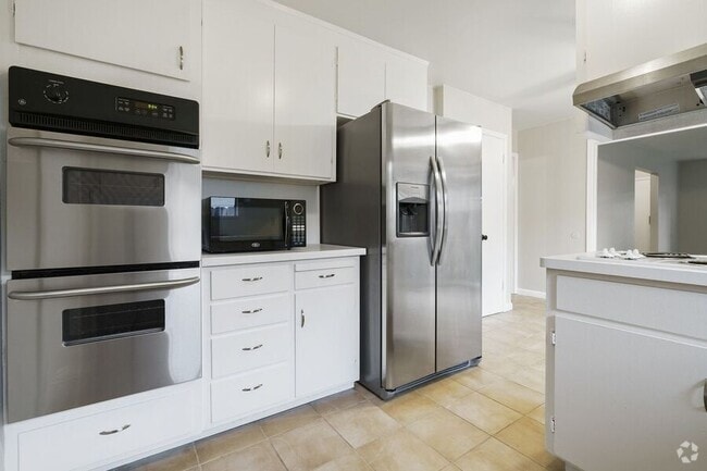 Building Photo - 806 Madison Ave Rental