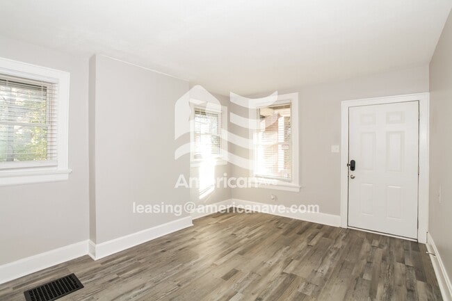 Photo - 4130 Talbert St