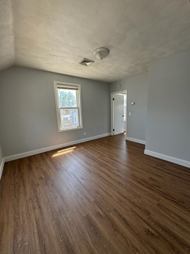 Photo - 159 Harrison St Unidad 2nd floor