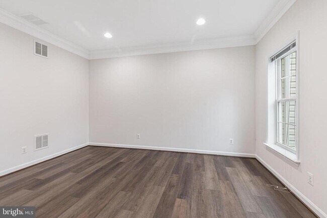 Photo - 5036 Greenhouse Terrace