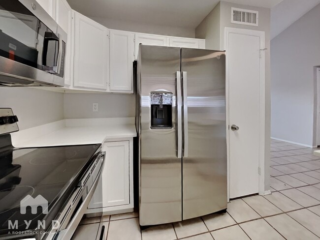 Photo - 11220 N 72nd Dr