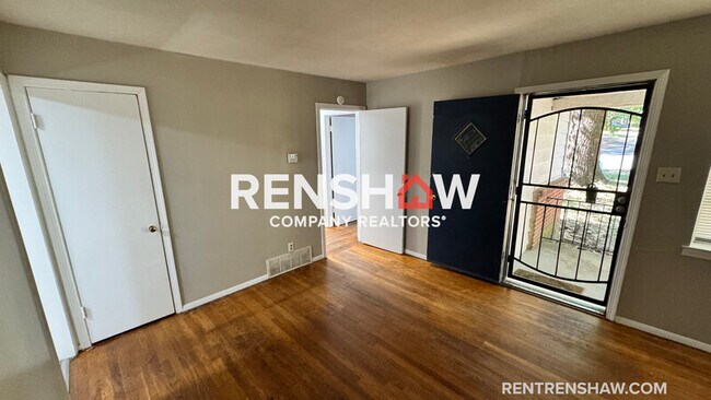 Photo - 3056 Arrendale St