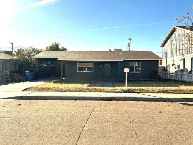 Downtown Gilbert-House 2 beds 1 bath- Huge... - Downtown Gilbert-House 2 beds 1 bath- Huge...