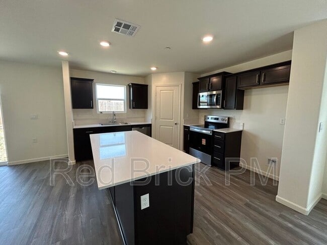 Photo - 38 River Oak Ct