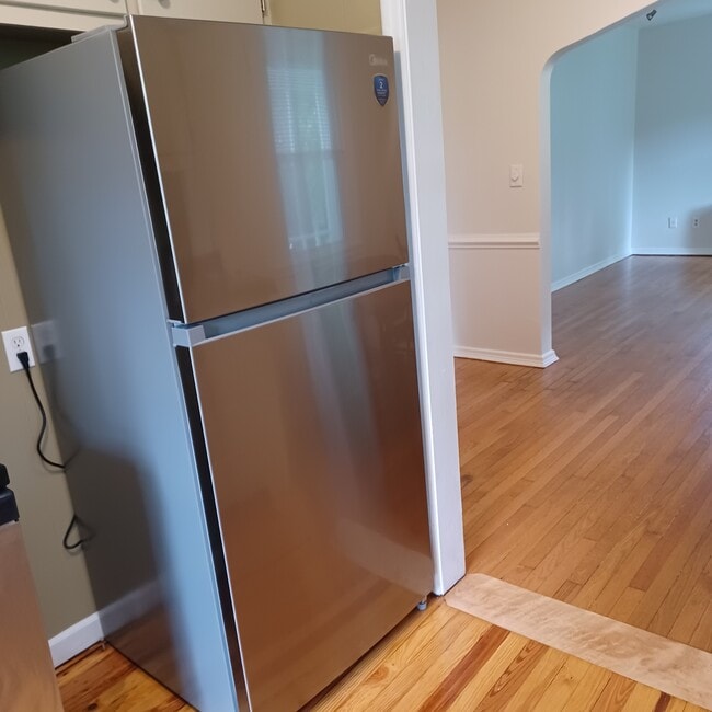 Photo - 1807 W 44th St