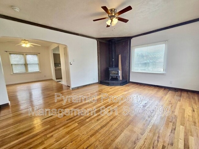 Photo - 145 N 300 W