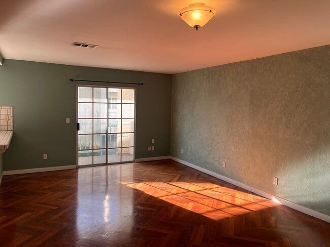 Photo - Canyon Crest 3bd/2.5ba Townhouse with Smart TV Move In Special!