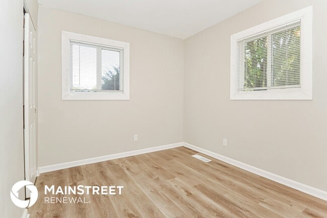 Photo - 2813 Falcon Dr