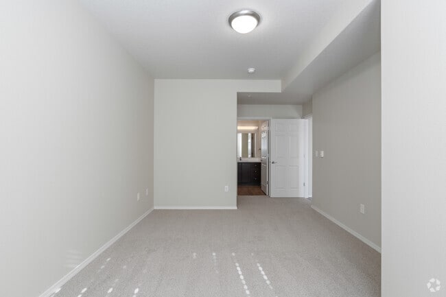 2BR, 2BA - 1,046SF - Primary Bedroom
