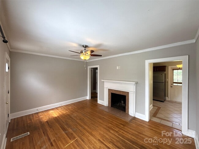 Photo - 3017 Hudson St