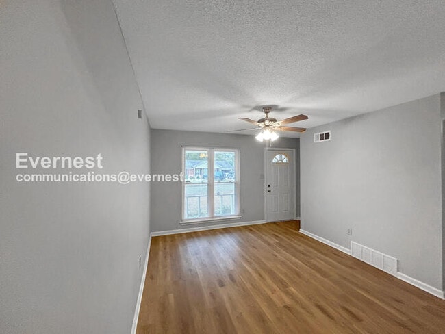 Photo - 7590 Amhurst Cove