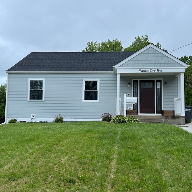 Building Photo - 1904 Cherri Dr