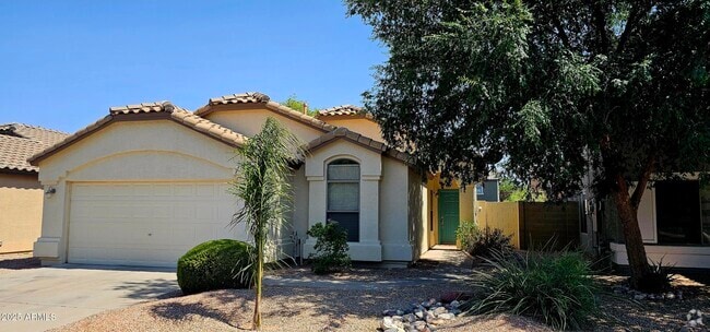 Building Photo - 841 E Lovegrass Dr Rental