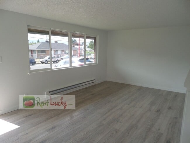 Photo - Super-Cute 2-Bedroom Home w/Attached Garage and Large Yard in Great Seattle Location!!